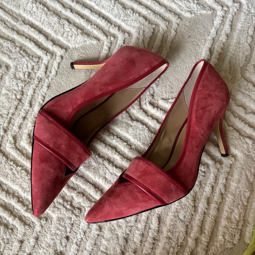 Y2K White House Black Market Pink Faux Suede Pumps